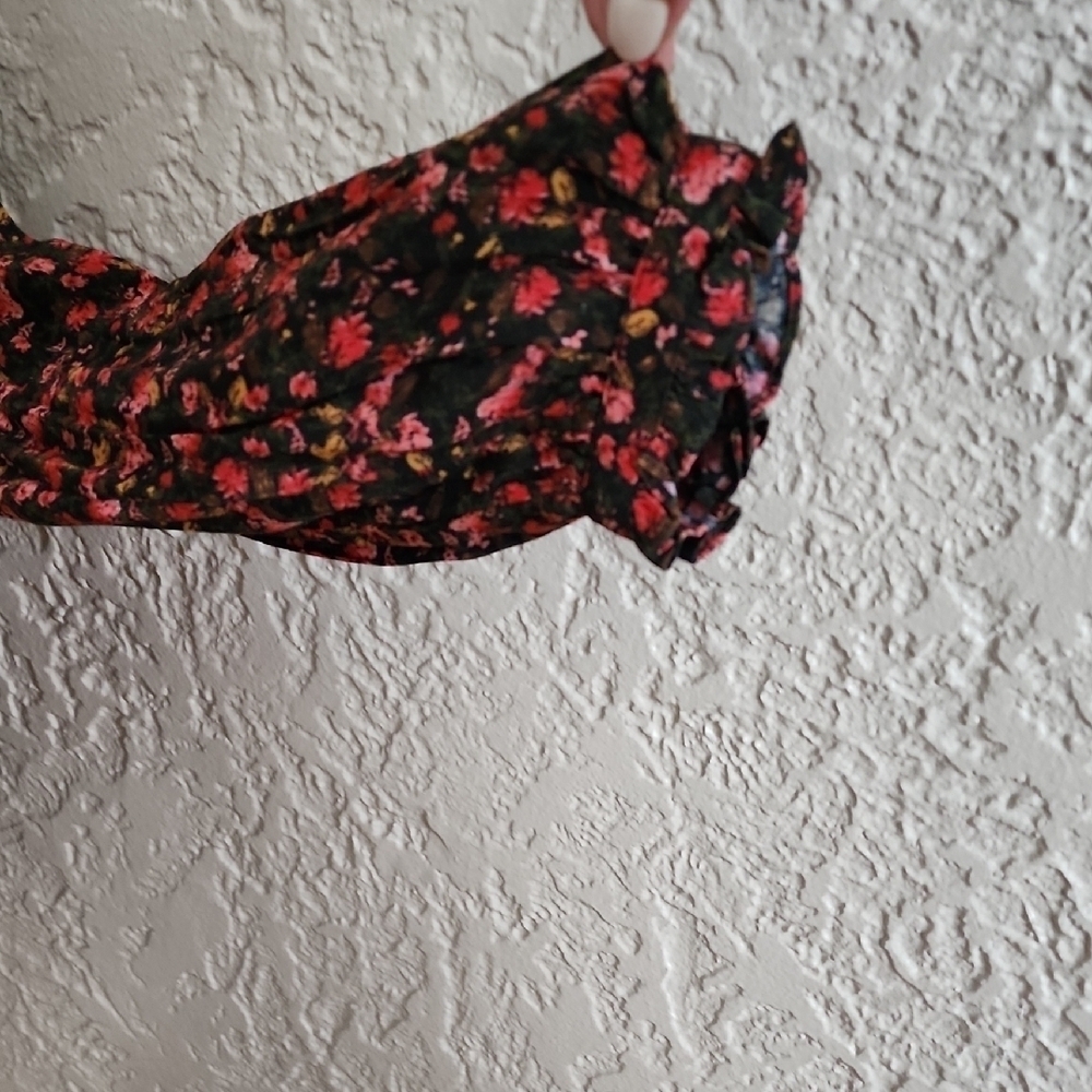 Floral Black and Pink Women's Top - Picture 3 of 5